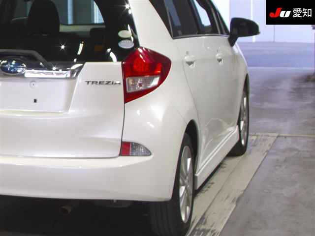 SUBARU TREZIA 2011