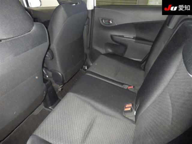 SUBARU TREZIA 2011