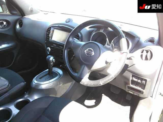 NISSAN JUKE 2011