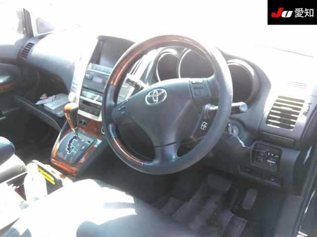 TOYOTA HARRIER 2010