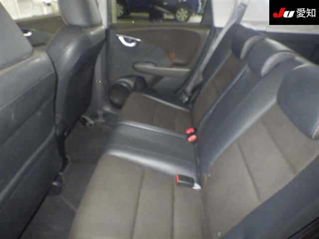 HONDA FIT SHUTTLE 2011