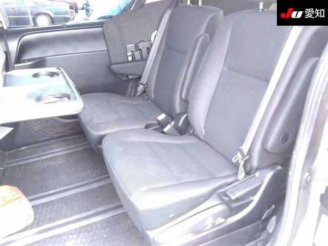 TOYOTA NOAH 2018