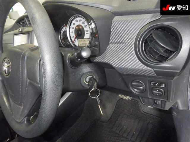 TOYOTA COROLLA FIELDER 2013