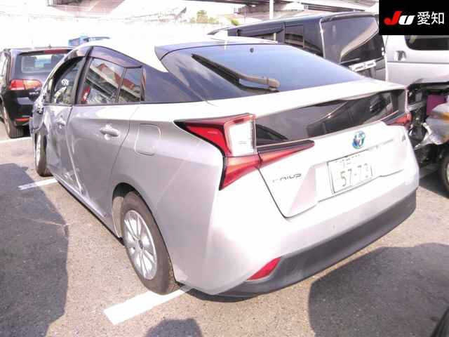 TOYOTA PRIUS 2021