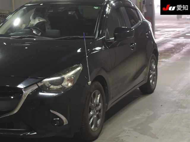 MAZDA DEMIO 2017