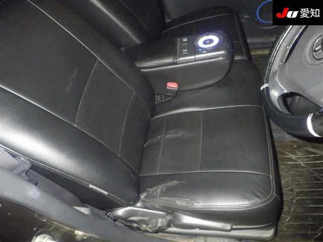 TOYOTA BB 2012