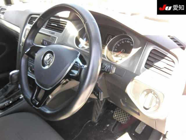 VOLKSWAGEN GOLF VARIANT 2015