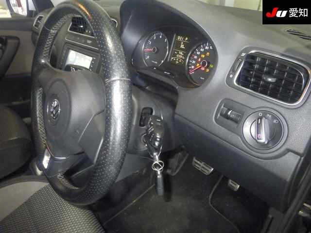VOLKSWAGEN CROSS POLO 2012