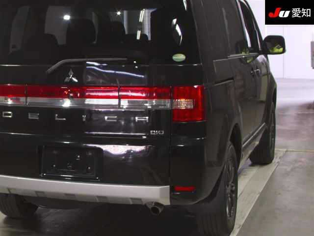 MITSUBISHI DELICA D5 2017