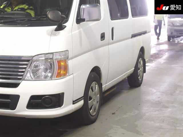 NISSAN CARAVAN BUS 2010