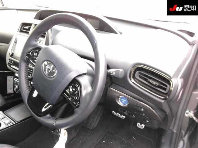 TOYOTA PRIUS 2021