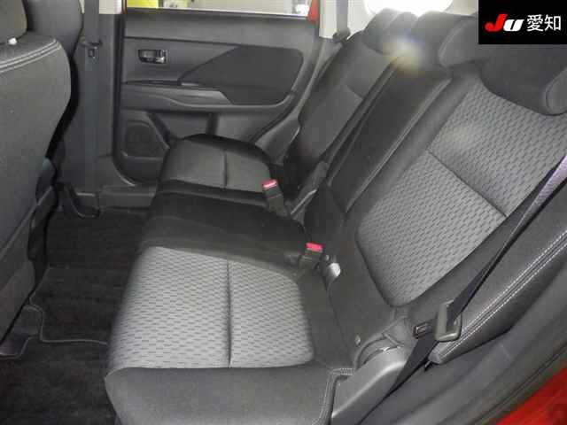 MITSUBISHI OUTLANDER 2015