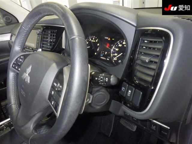 MITSUBISHI OUTLANDER 2015
