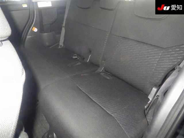 TOYOTA ROOMY 2019