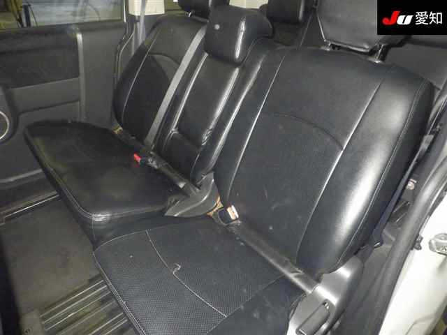 MITSUBISHI DELICA D5 2013