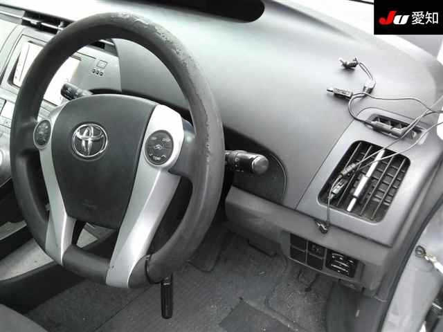 TOYOTA PRIUS 2011