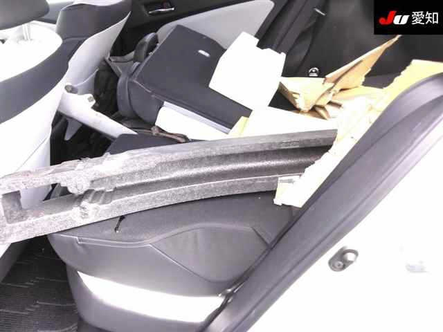 TOYOTA PRIUS 2016