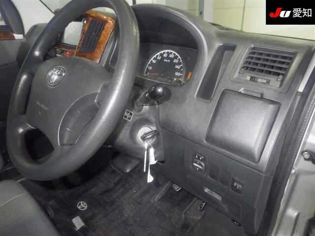 TOYOTA TOWN ACE VAN 2013