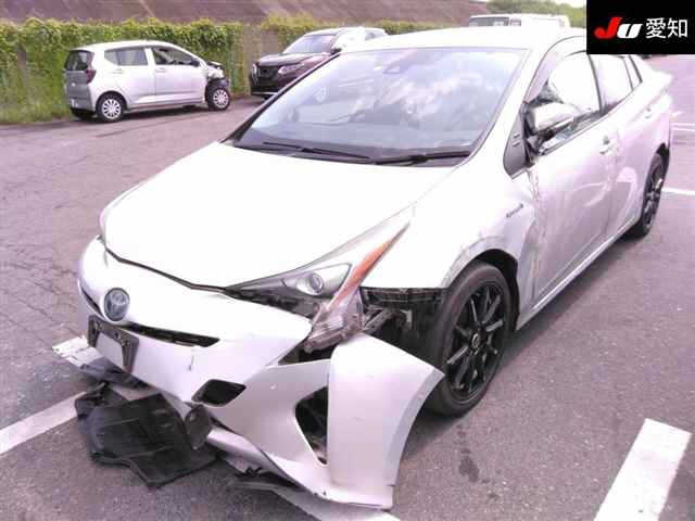 TOYOTA PRIUS 2016
