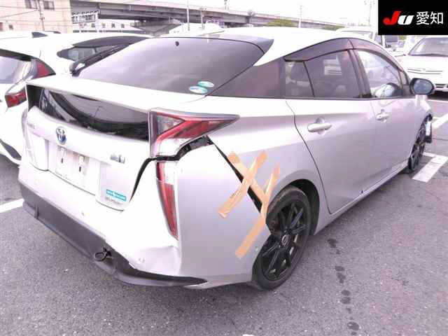 TOYOTA PRIUS 2016