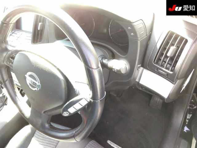 NISSAN SKYLINE 2009