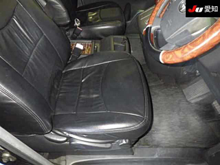 TOYOTA VELLFIRE 2010