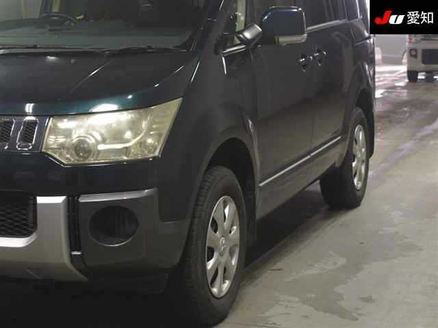 MITSUBISHI DELICA D5 2012