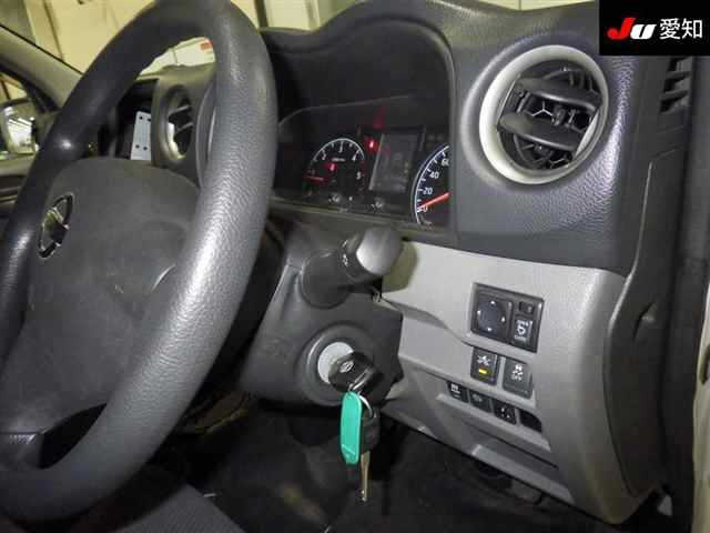 NISSAN CARAVAN VAN 2018