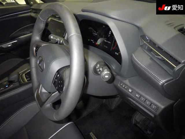 LEXUS LBX 2024