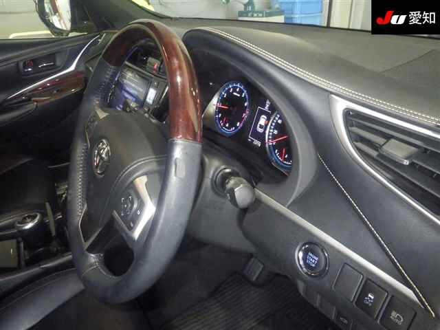 TOYOTA HARRIER 2017