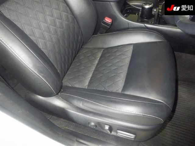 TOYOTA HARRIER 2017
