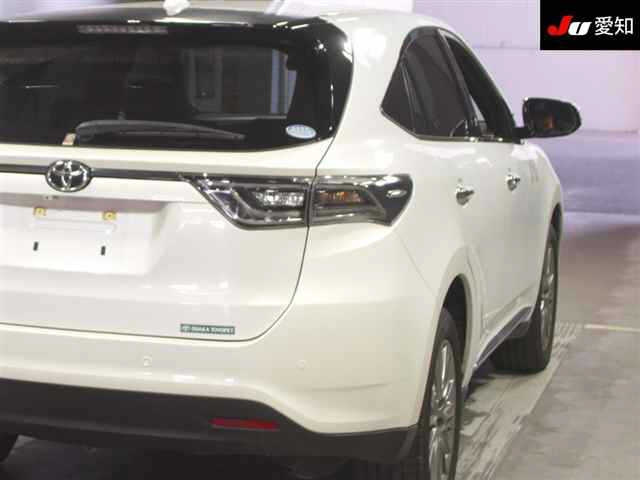 TOYOTA HARRIER 2017