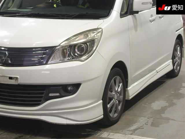 MITSUBISHI DELICA D2 2012