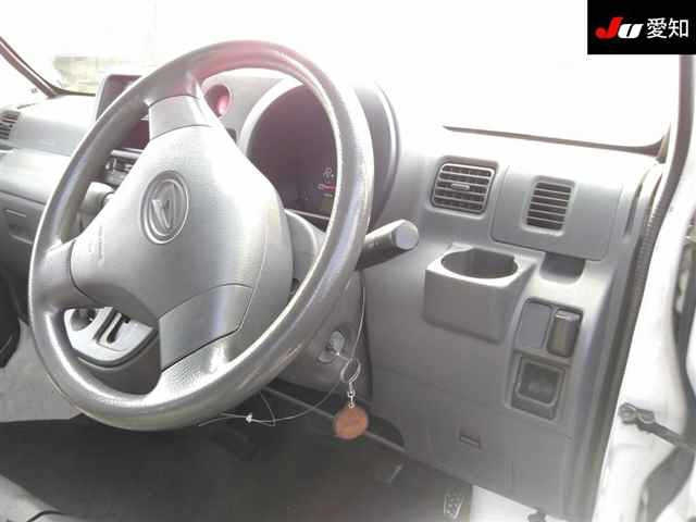 DAIHATSU HIJET VAN 2012