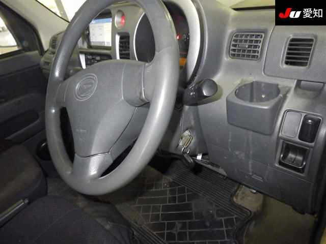 DAIHATSU HIJET VAN 2015