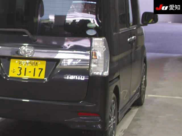 DAIHATSU TANTO 2015