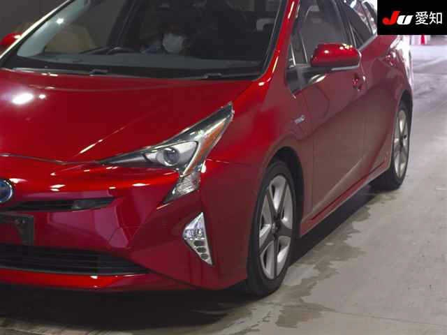 TOYOTA PRIUS 2016