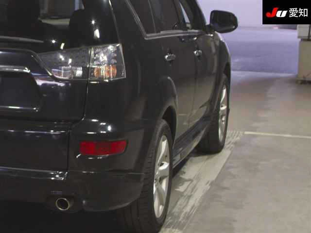 MITSUBISHI OUTLANDER 2011