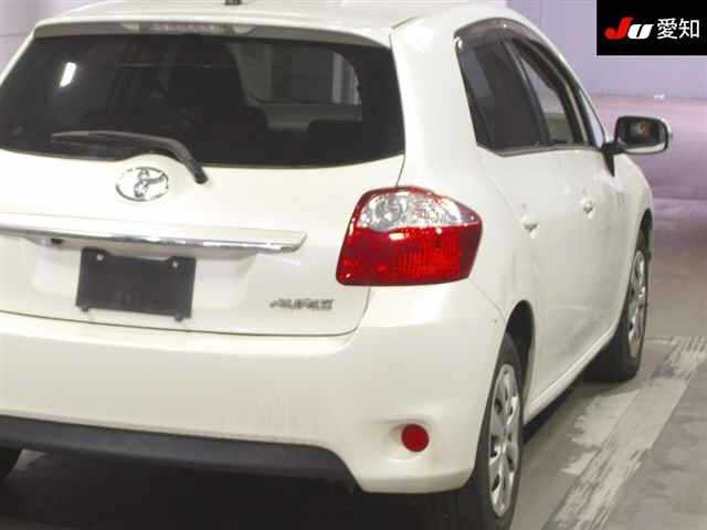 TOYOTA AURIS 2011