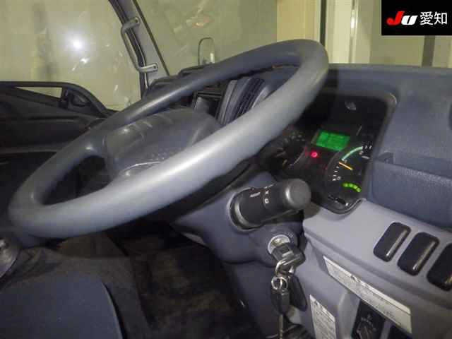 MITSUBISHI CANTER 2016