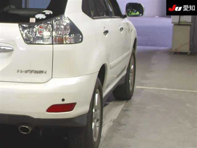 TOYOTA HARRIER 2011