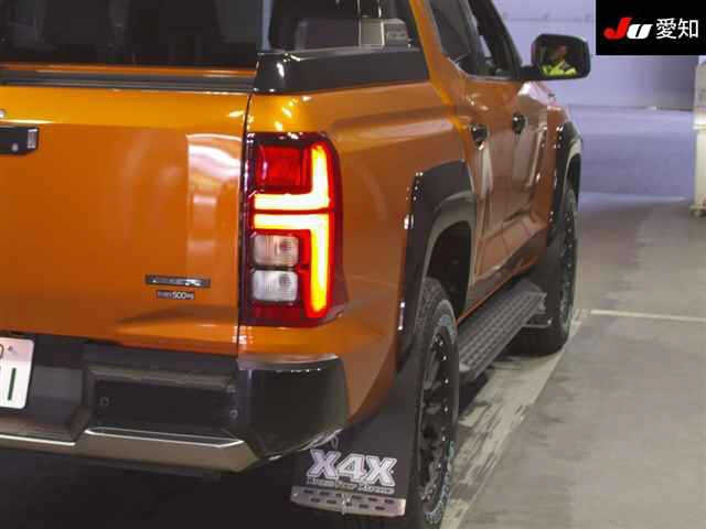 MITSUBISHI TRITON 2024