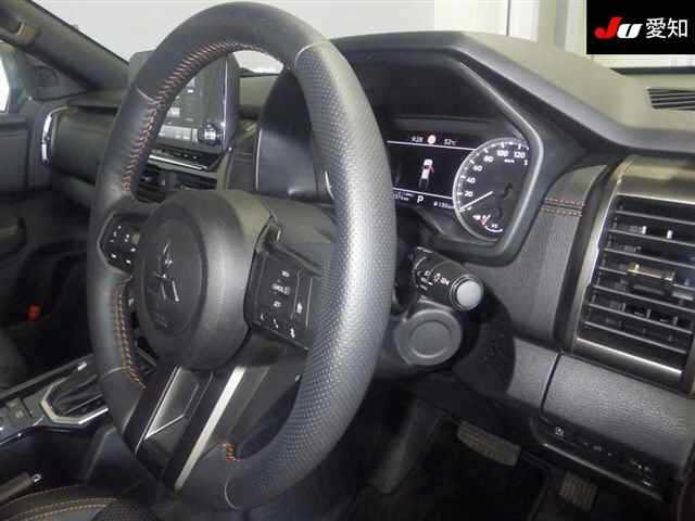 MITSUBISHI TRITON 2024