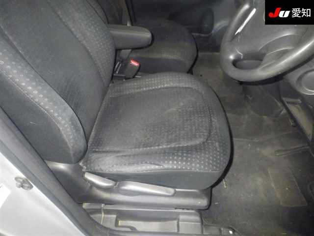 TOYOTA RACTIS 2010