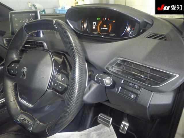 PEUGEOT 3008 2017