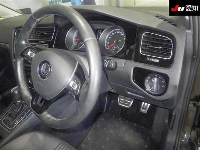 VOLKSWAGEN GOLF VARIANT 2016