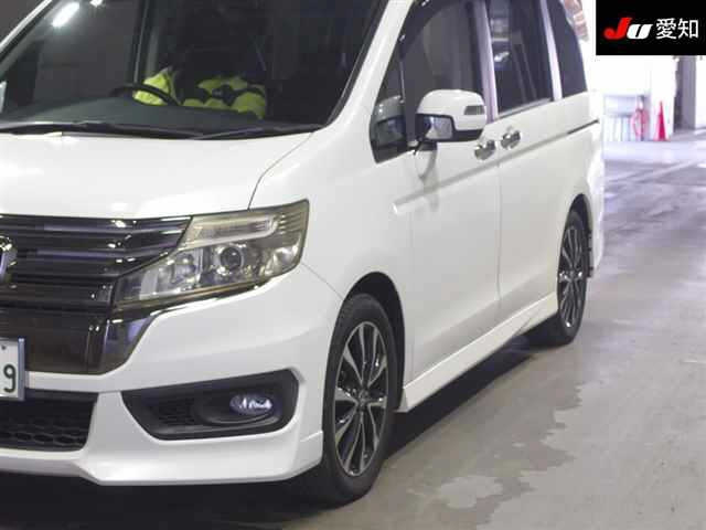 HONDA STEP WAGON 2013