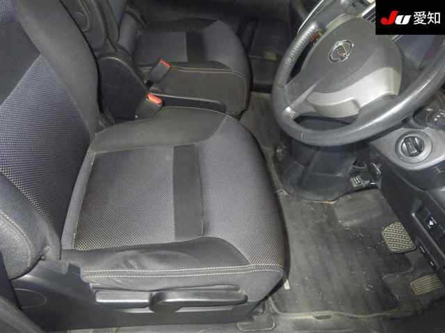 NISSAN SERENA 2009