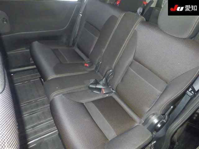 NISSAN SERENA 2009