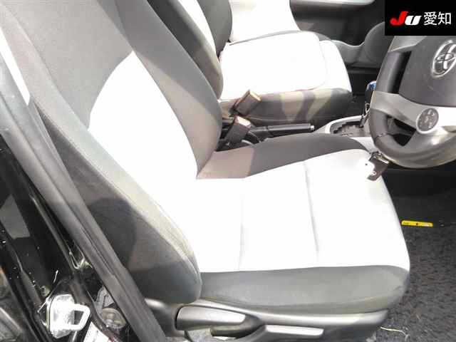 TOYOTA AQUA 2013